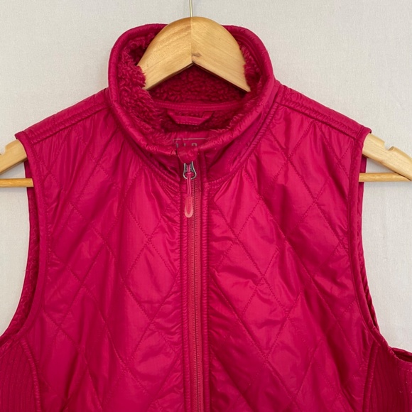 L.L. Bean Quilted Fleece Lined Magenta Pink Vest Size Medium Petite - Picture 2 of 8